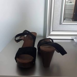 SUMMER Sale Sea Breeze shoes size 10